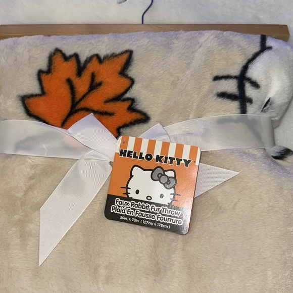 Fall Faux Rabbit Hello Kitty Blanket-NWT - Picture 4 of 7